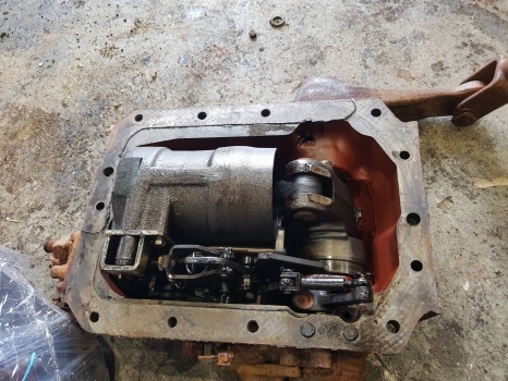 Fiat 70-90, 80-90 Hydraulic Lift Cover Assy 5117164, 5125938, 5123957, 5123959 - Hydraulique pour Tracteur agricole: photos 5 Fiat 70-90, 80-90 Hydraulic Lift Cover Assy 5117164, 5125938, 5123957, 5123959 - Hydraulique pour Tracteur agricole: photos 5