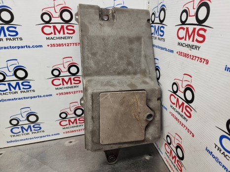 Fiat F140, F120, F130, F Series, Cab Interior Panel, Cup Holder Cracked 9966228 - Cabine et intérieur: photos 2 Fiat F140, F120, F130, F Series, Cab Interior Panel, Cup Holder Cracked 9966228 - Cabine et intérieur: photos 2