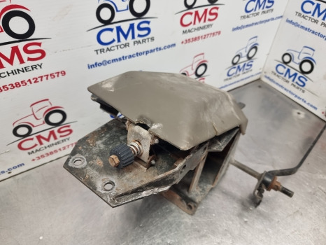 Fiat F140, F120, F130, F Series, Cab Steering Column Support 5153593, 5153599 - Cabine et intérieur: photos 3 Fiat F140, F120, F130, F Series, Cab Steering Column Support 5153593, 5153599 - Cabine et intérieur: photos 3