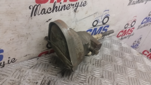 Ford 2910, 3 Cylinder Engines Engine Oil Pump E1nn6600dd, 81873261, 87554841 - Pompe à huile pour Tracteur agricole: photos 2 Ford 2910, 3 Cylinder Engines Engine Oil Pump E1nn6600dd, 81873261, 87554841 - Pompe à huile pour Tracteur agricole: photos 2