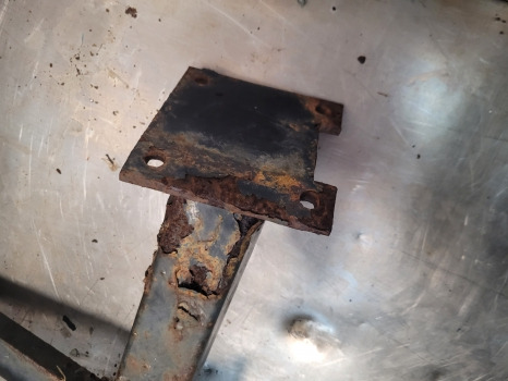 Ford 3930, 4630, 4830, 5030 Cab Footstep, Step Lhs E9nn16r500bb24m - Marchepied: photos 4 Ford 3930, 4630, 4830, 5030 Cab Footstep, Step Lhs E9nn16r500bb24m - Marchepied: photos 4