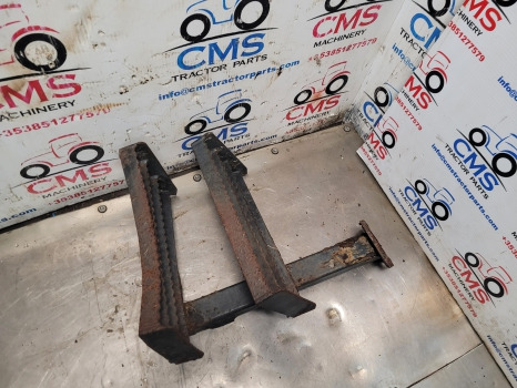 Ford 3930, 4630, 4830, 5030 Cab Footstep, Step Lhs E9nn16r500bb24m - Marchepied: photos 2 Ford 3930, 4630, 4830, 5030 Cab Footstep, Step Lhs E9nn16r500bb24m - Marchepied: photos 2