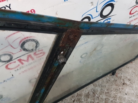 Ford 4110, 5610, 6410, 6610 Lp Cab Door Right 83931994, 83957672 - Portière et pièces pour Tracteur agricole: photos 5 Ford 4110, 5610, 6410, 6610 Lp Cab Door Right 83931994, 83957672 - Portière et pièces pour Tracteur agricole: photos 5