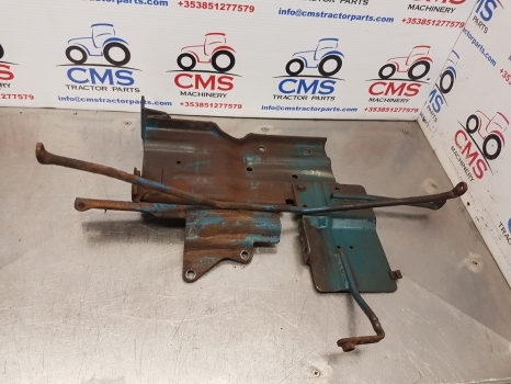 Ford 4600, 3600, 2600, 7600 Engine Bonnet Support E4nn16b814ba, 83953493 - Capot pour Tracteur agricole: photos 1 Ford 4600, 3600, 2600, 7600 Engine Bonnet Support E4nn16b814ba, 83953493 - Capot pour Tracteur agricole: photos 1