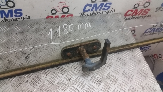 Ford 4610, 5610 10 Series Lp Cab Front Glass Windscreen 83956746, E3nn9403102bb - Pare-brise pour Tracteur agricole: photos 2 Ford 4610, 5610 10 Series Lp Cab Front Glass Windscreen 83956746, E3nn9403102bb - Pare-brise pour Tracteur agricole: photos 2