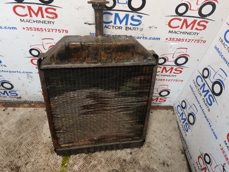 Ford 550, 655, 655a, 555a Radiator E0nn8005ea15l, 83925456 - Radiateur pour Tractopelle: photos 4 Ford 550, 655, 655a, 555a Radiator E0nn8005ea15l, 83925456 - Radiateur pour Tractopelle: photos 4
