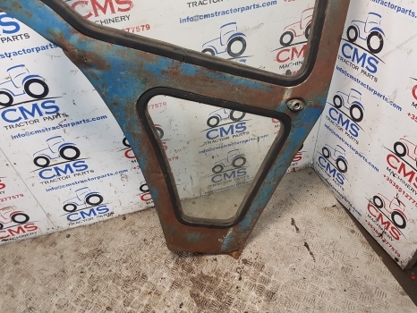 Ford 7600, 7710, 6600 Tw10, Tw20 Q Cab Door Right Assembly Rusty D8nn9420124bc - Portière et pièces pour Tracteur agricole: photos 2 Ford 7600, 7710, 6600 Tw10, Tw20 Q Cab Door Right Assembly Rusty D8nn9420124bc - Portière et pièces pour Tracteur agricole: photos 2