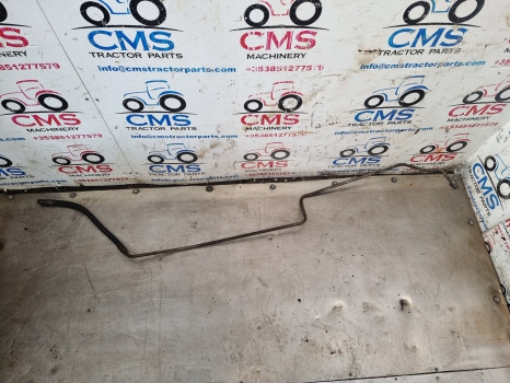 Ford 7840, 8240, 8340, 40 Series, Steering Pipe Rh 82003824 - Commande de gouvernail: photos 1 Ford 7840, 8240, 8340, 40 Series, Steering Pipe Rh 82003824 - Commande de gouvernail: photos 1
