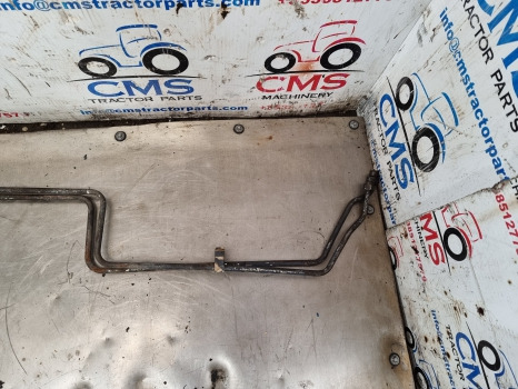 Ford 7840, 8240, 8340, 40 Series, Steering Pipes 82003824, 82003826 - Commande de gouvernail: photos 2 Ford 7840, 8240, 8340, 40 Series, Steering Pipes 82003824, 82003826 - Commande de gouvernail: photos 2