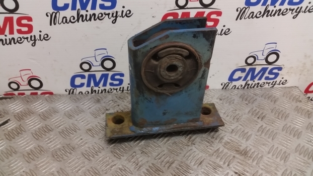 Ford 7840, 8240, 8340 Cab Support Assy Rear Left E9nn94001n45aa11m - Suspension de cabine pour Tracteur agricole: photos 2 Ford 7840, 8240, 8340 Cab Support Assy Rear Left E9nn94001n45aa11m - Suspension de cabine pour Tracteur agricole: photos 2