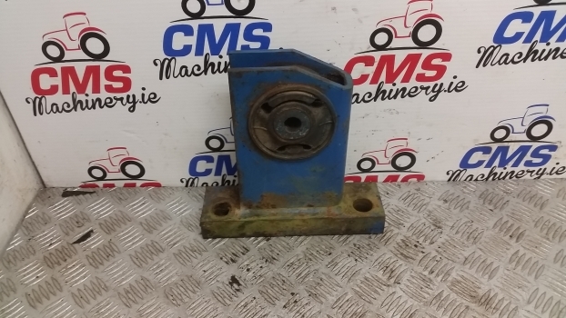Ford 7840, 8240, 8340 Cab Support Assy Rear Left E9nn94001n45aa11m - Suspension de cabine pour Tracteur agricole: photos 3 Ford 7840, 8240, 8340 Cab Support Assy Rear Left E9nn94001n45aa11m - Suspension de cabine pour Tracteur agricole: photos 3