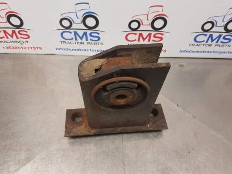 Ford 7840, 8240, 8340 Cab Support Assy Rear Left E9nn94001n45aa11m - Suspension de cabine pour Tracteur agricole: photos 3 Ford 7840, 8240, 8340 Cab Support Assy Rear Left E9nn94001n45aa11m - Suspension de cabine pour Tracteur agricole: photos 3