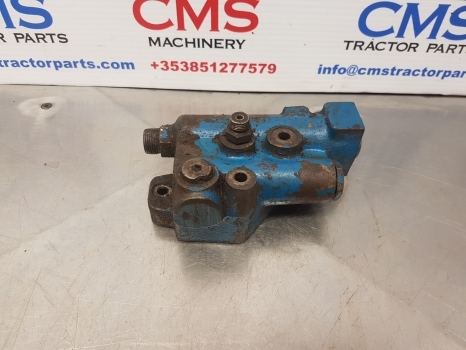 Ford, New Holland 40, Ts Trailer Brake Valve Distributor 81874969, 1535108113 - Valve de frein pour Machine agricole: photos 1 Ford, New Holland 40, Ts Trailer Brake Valve Distributor 81874969, 1535108113 - Valve de frein pour Machine agricole: photos 1
