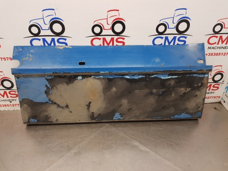 Ford New Holland 7740, 40 Series Cab Center Mudguard Panel Lhs 82003107 - Aile: photos 1 Ford New Holland 7740, 40 Series Cab Center Mudguard Panel Lhs 82003107 - Aile: photos 1