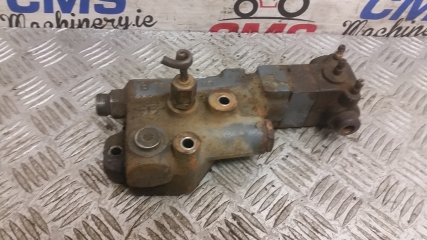 Ford New Holland 7840 40 And Ts Series Trailer Brake Valve 81874969, 1535108113 - Valve de frein pour Tracteur agricole: photos 4 Ford New Holland 7840 40 And Ts Series Trailer Brake Valve 81874969, 1535108113 - Valve de frein pour Tracteur agricole: photos 4