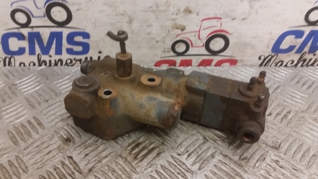 Ford New Holland 7840 40 And Ts Series Trailer Brake Valve 81874969, 1535108113 - Valve de frein pour Tracteur agricole: photos 2 Ford New Holland 7840 40 And Ts Series Trailer Brake Valve 81874969, 1535108113 - Valve de frein pour Tracteur agricole: photos 2
