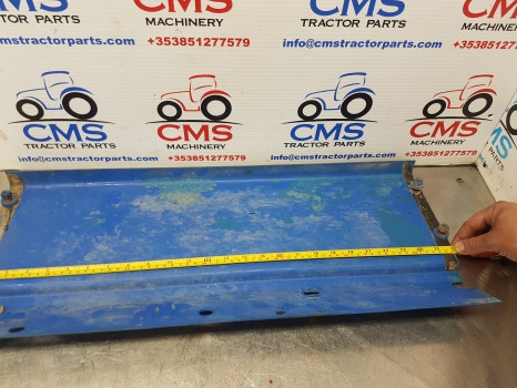 Ford New Holland 7840, 40 Series Cab Center Mudguard Panel Rhs 82003107 - Aile: photos 4 Ford New Holland 7840, 40 Series Cab Center Mudguard Panel Rhs 82003107 - Aile: photos 4