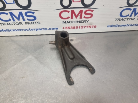 International Case 885, 85 Series, Transmission Fork Front 1537571c1, 1286428c1 - Transmission: photos 1 International Case 885, 85 Series, Transmission Fork Front 1537571c1, 1286428c1 - Transmission: photos 1