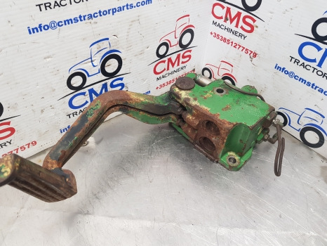 John Deere 30, 40, 50 Ser Brake Master Cylinder L31420, R54979, R54979, Ar63616 - Cylindre de frein pour Machine agricole: photos 2 John Deere 30, 40, 50 Ser Brake Master Cylinder L31420, R54979, R54979, Ar63616 - Cylindre de frein pour Machine agricole: photos 2