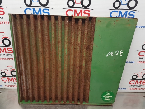 John Deere 3030, 3130, 3135, 2840 Side Grille, Grill Panel Lh Al30545, Ar72859 - Calandre: photos 1 John Deere 3030, 3130, 3135, 2840 Side Grille, Grill Panel Lh Al30545, Ar72859 - Calandre: photos 1