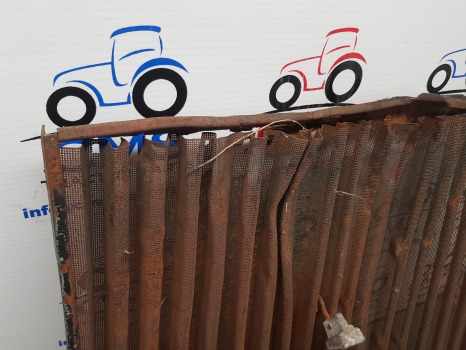John Deere 3050, 3350, 3650, 3055. 2955 Side Grille, Grill Panel Damaged Al67191 - Calandre: photos 3 John Deere 3050, 3350, 3650, 3055. 2955 Side Grille, Grill Panel Damaged Al67191 - Calandre: photos 3