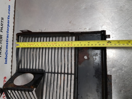 John Deere 3150, 3050, 3350, 2955, 3255, Engine Side Grille Rh L63527 - Calandre: photos 5 John Deere 3150, 3050, 3350, 2955, 3255, Engine Side Grille Rh L63527 - Calandre: photos 5