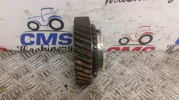 John Deere 6000 Series Gear 40t 6100, 6200, 6300, 6400, 6506, 6600 Gear L76847 - Transmission pour Tracteur agricole: photos 4 John Deere 6000 Series Gear 40t 6100, 6200, 6300, 6400, 6506, 6600 Gear L76847 - Transmission pour Tracteur agricole: photos 4