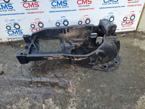John Deere 6145r, 6m, 6r Series, Exhaust Carrier Bracket L213285 - Système d'échappement: photos 2 John Deere 6145r, 6m, 6r Series, Exhaust Carrier Bracket L213285 - Système d'échappement: photos 2