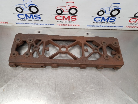 John Deere 6215r, 6m, 6r Series, Exhaust Converter Support L218180, L217751 - Système d'échappement: photos 1 John Deere 6215r, 6m, 6r Series, Exhaust Converter Support L218180, L217751 - Système d'échappement: photos 1
