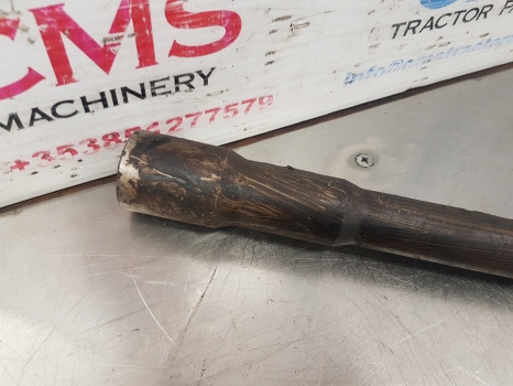 John Deere 6400, 6010, Se, 5020, 6020 Series Transmission Shaft L101305 - Transmission: photos 5 John Deere 6400, 6010, Se, 5020, 6020 Series Transmission Shaft L101305 - Transmission: photos 5