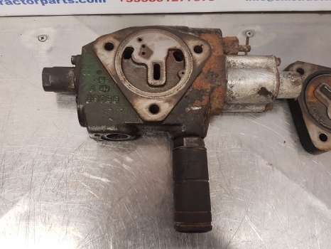 John Deere 6400 Hydraulic Spool Valve Parts Only Al75842, Al171118, 93j361 - Valve hydraulique pour Tracteur agricole: photos 2 John Deere 6400 Hydraulic Spool Valve Parts Only Al75842, Al171118, 93j361 - Valve hydraulique pour Tracteur agricole: photos 2