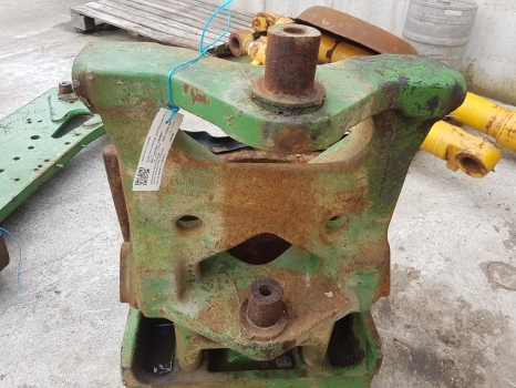 John Deere 6610, 6510 Premuim Front Axle Casting Al102442, L102442 - Essieu avant pour Machine agricole: photos 1 John Deere 6610, 6510 Premuim Front Axle Casting Al102442, L102442 - Essieu avant pour Machine agricole: photos 1
