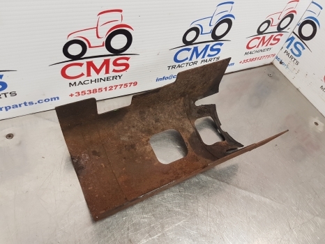 John Deere 6820, 6020, 6030, 6000, 7330 Drive Shaft Guard L172731 - Essieu avant pour Tracteur agricole: photos 4 John Deere 6820, 6020, 6030, 6000, 7330 Drive Shaft Guard L172731 - Essieu avant pour Tracteur agricole: photos 4