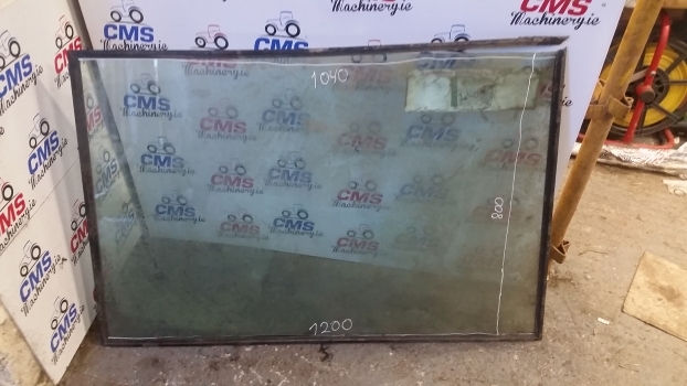 John Deere Windscreen, Framed Al25755 Al27351 See Dimensions - Pare-brise pour Tracteur agricole: photos 1 John Deere Windscreen, Framed Al25755 Al27351 See Dimensions - Pare-brise pour Tracteur agricole: photos 1