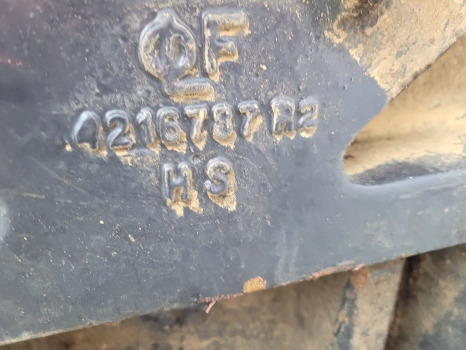 Landini Series 7 Mccormick Mtx, Xtx, X7 Front Weight Carrier 4216787r2, 4216787m2 - Contrepoids: photos 3 Landini Series 7 Mccormick Mtx, Xtx, X7 Front Weight Carrier 4216787r2, 4216787m2 - Contrepoids: photos 3