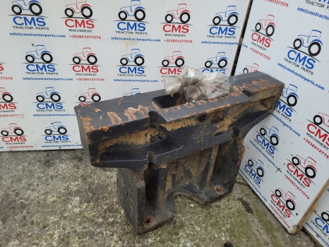 Landini Series 7 Mccormick Mtx, Xtx, X7 Front Weight Carrier 4216787r2, 4216787m2 - Contrepoids: photos 1 Landini Series 7 Mccormick Mtx, Xtx, X7 Front Weight Carrier 4216787r2, 4216787m2 - Contrepoids: photos 1