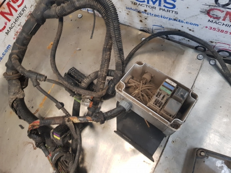 Câble/ Fil Manitou Mlt735-120 Lsu Wiring Loom Parts Engine Wiring Loom, Fuse Box: photos 6