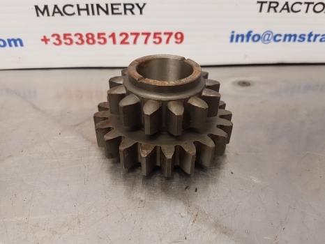 Massey Ferguson 100, 200, 300, 500, 4200 Reverse Idle Gear 13x21 1660919m1 - Boîte de vitesse pour Tracteur agricole: photos 1 Massey Ferguson 100, 200, 300, 500, 4200 Reverse Idle Gear 13x21 1660919m1 - Boîte de vitesse pour Tracteur agricole: photos 1
