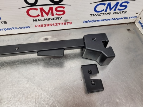 Massey Ferguson 300 Series, 390, 399, Cab Door Handle Lock Lh 3476171m1 - Portière et pièces: photos 5 Massey Ferguson 300 Series, 390, 399, Cab Door Handle Lock Lh 3476171m1 - Portière et pièces: photos 5