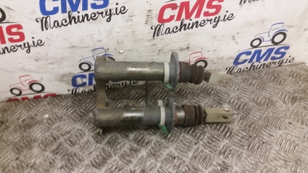 Massey Ferguson 3050, 3630, 6150, 8150 Brake Master Cylinders Kit 3383079m5 - Cylindre de frein pour Tracteur agricole: photos 2 Massey Ferguson 3050, 3630, 6150, 8150 Brake Master Cylinders Kit 3383079m5 - Cylindre de frein pour Tracteur agricole: photos 2