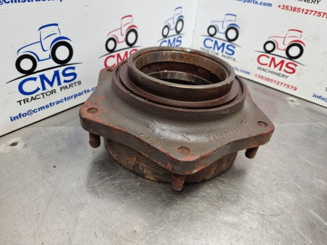 Massey Ferguson 3085, 3080, 3090 Front Axle Hub 3426754r2, 3426754m2 - Essieu avant: photos 3 Massey Ferguson 3085, 3080, 3090 Front Axle Hub 3426754r2, 3426754m2 - Essieu avant: photos 3