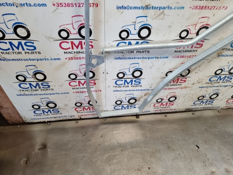 Massey Ferguson 4255, 4200, 4300 Series Cab Door Frame Lh Galvanized 3505181m91 - Portière et pièces: photos 4 Massey Ferguson 4255, 4200, 4300 Series Cab Door Frame Lh Galvanized 3505181m91 - Portière et pièces: photos 4