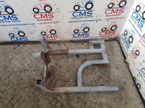 Massey Ferguson 5612, 5613, 5611 Tool Box Step Support Bracket Frame Rhs - Suspension de cabine: photos 4 Massey Ferguson 5612, 5613, 5611 Tool Box Step Support Bracket Frame Rhs - Suspension de cabine: photos 4