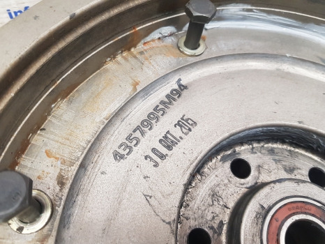 Massey Ferguson 5612, 5712, 5613, 5713 Flywheel Complete 4357995m94 - Volant moteur: photos 4 Massey Ferguson 5612, 5712, 5613, 5713 Flywheel Complete 4357995m94 - Volant moteur: photos 4