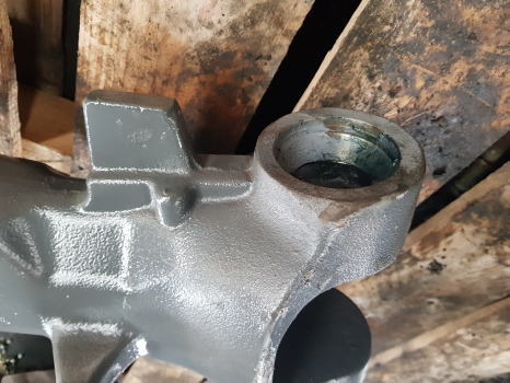 Massey Ferguson 5612, 5713 Front Axle Casting Rhs 730.01.114.65, 7300181405 - Essieu avant pour Tracteur agricole: photos 5 Massey Ferguson 5612, 5713 Front Axle Casting Rhs 730.01.114.65, 7300181405 - Essieu avant pour Tracteur agricole: photos 5