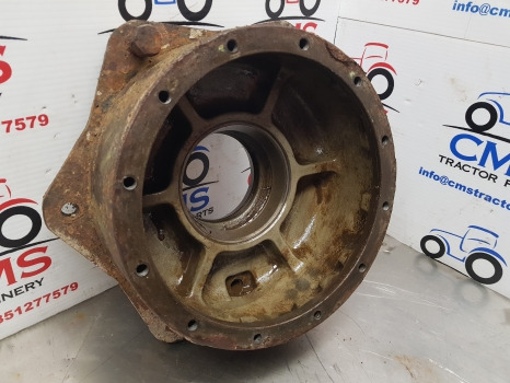 Massey Ferguson 690, 590, 699, 698 Front Axle Hub Bolt Plate 1423784m3, 1423784 - Essieu avant: photos 2 Massey Ferguson 690, 590, 699, 698 Front Axle Hub Bolt Plate 1423784m3, 1423784 - Essieu avant: photos 2