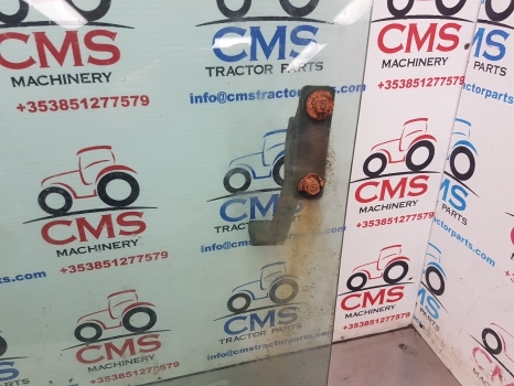 Massey Ferguson 690, 698, 699 Cab Side Window Glass Tg1249, 3302705m4, 3301820m1 - Fenêtre et pièces: photos 3 Massey Ferguson 690, 698, 699 Cab Side Window Glass Tg1249, 3302705m4, 3301820m1 - Fenêtre et pièces: photos 3