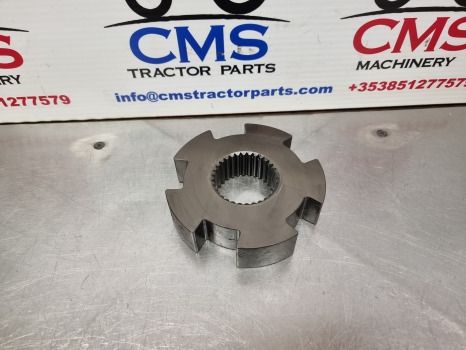 Mccormick Xtx 165 Tier 3 Transmission Hub 715872a1 - Boîte de vitesse: photos 2 Mccormick Xtx 165 Tier 3 Transmission Hub 715872a1 - Boîte de vitesse: photos 2