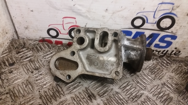 New Holland T5.100, T5.110, T5.120 Engine Oil Filter Housing 5802015453 - Filtre à huile pour Tracteur agricole: photos 1 New Holland T5.100, T5.110, T5.120 Engine Oil Filter Housing 5802015453 - Filtre à huile pour Tracteur agricole: photos 1