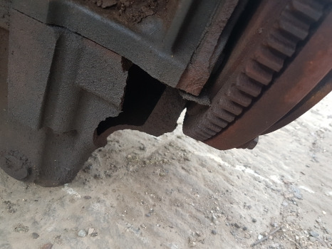 New Holland T5.95, T5.105 Engine Nut 5802113107, 47891971, 5802379417, F5dfl413h - Moteur: photos 4 New Holland T5.95, T5.105 Engine Nut 5802113107, 47891971, 5802379417, F5dfl413h - Moteur: photos 4